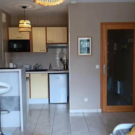 Apartamento Ensoleille Au Bord De Avec Balcon Et Parking, Proche Centre Et - - Fr-1-535-51 La Rochelle (Charente-Maritime)